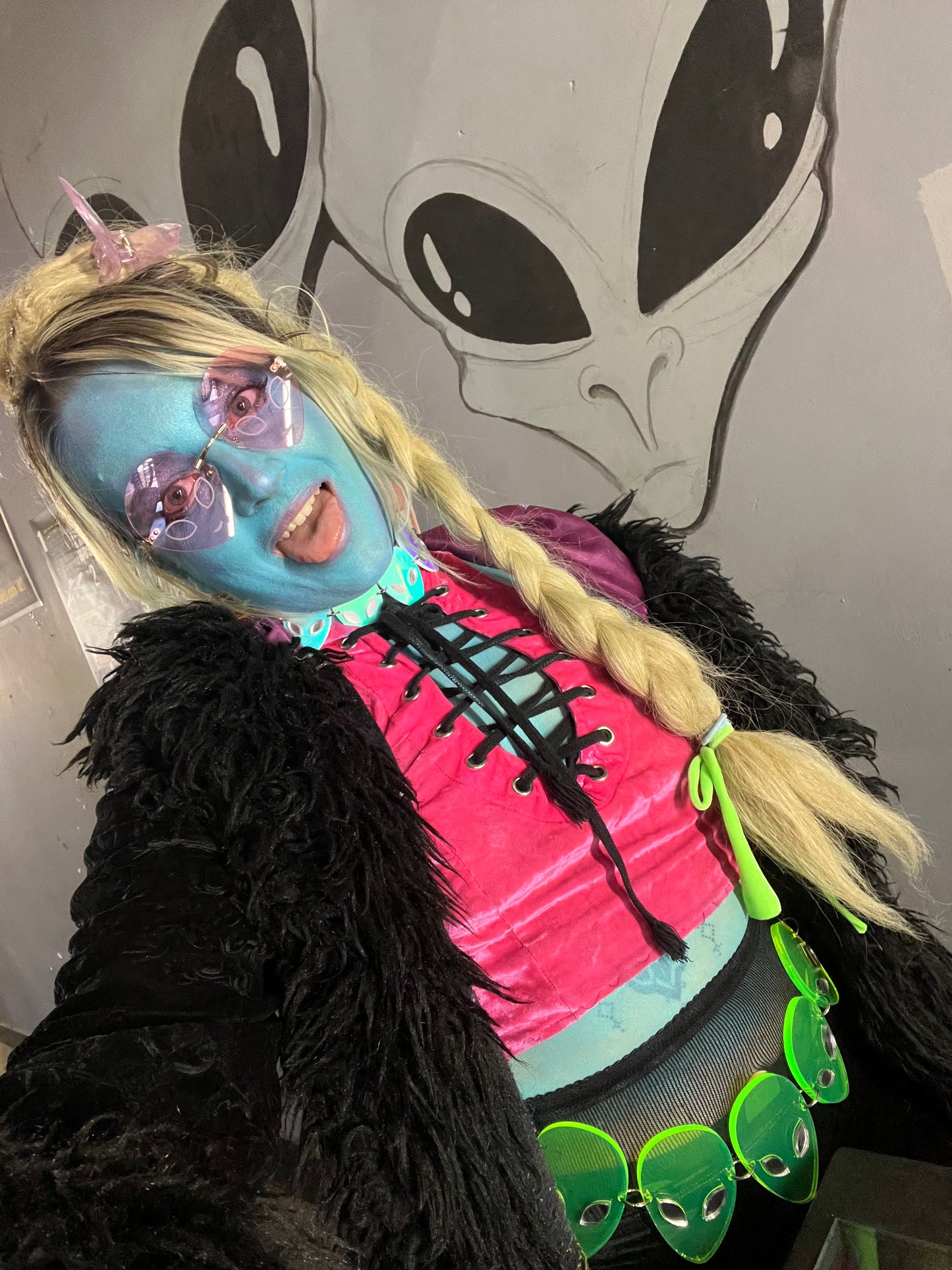 Alien goddess Holographic Choker