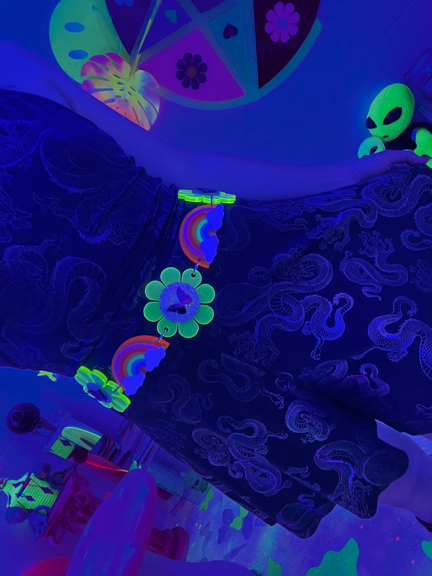 Rainbow queen earrings, belt & choker set ๐๐ธ๐ฆ