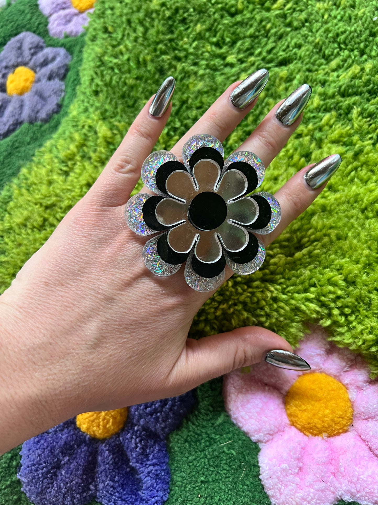 Triple Flower Power Ring 🌸🖤