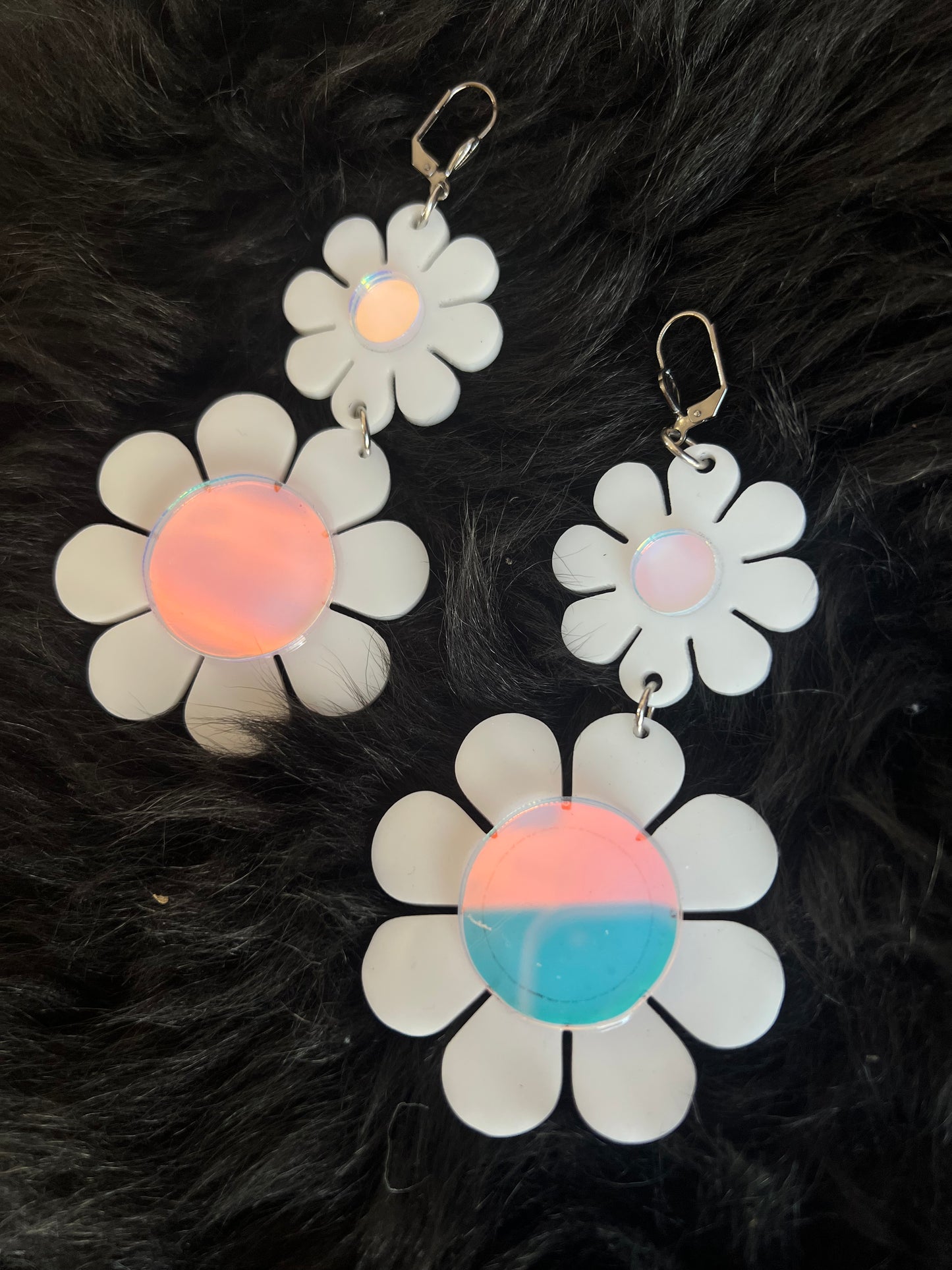 Flower power white dangle Earrings