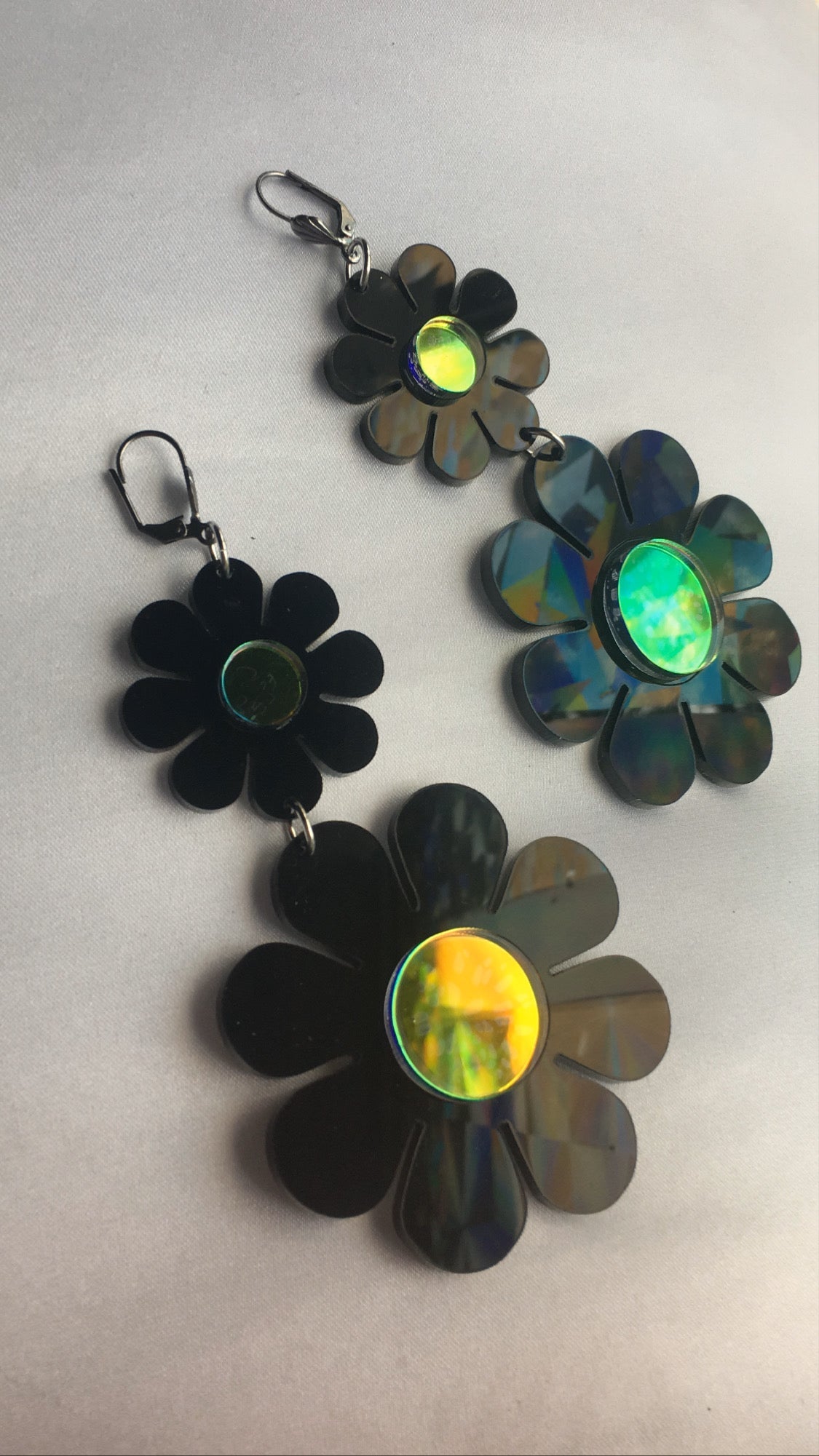 Flower power black dangle Earrings