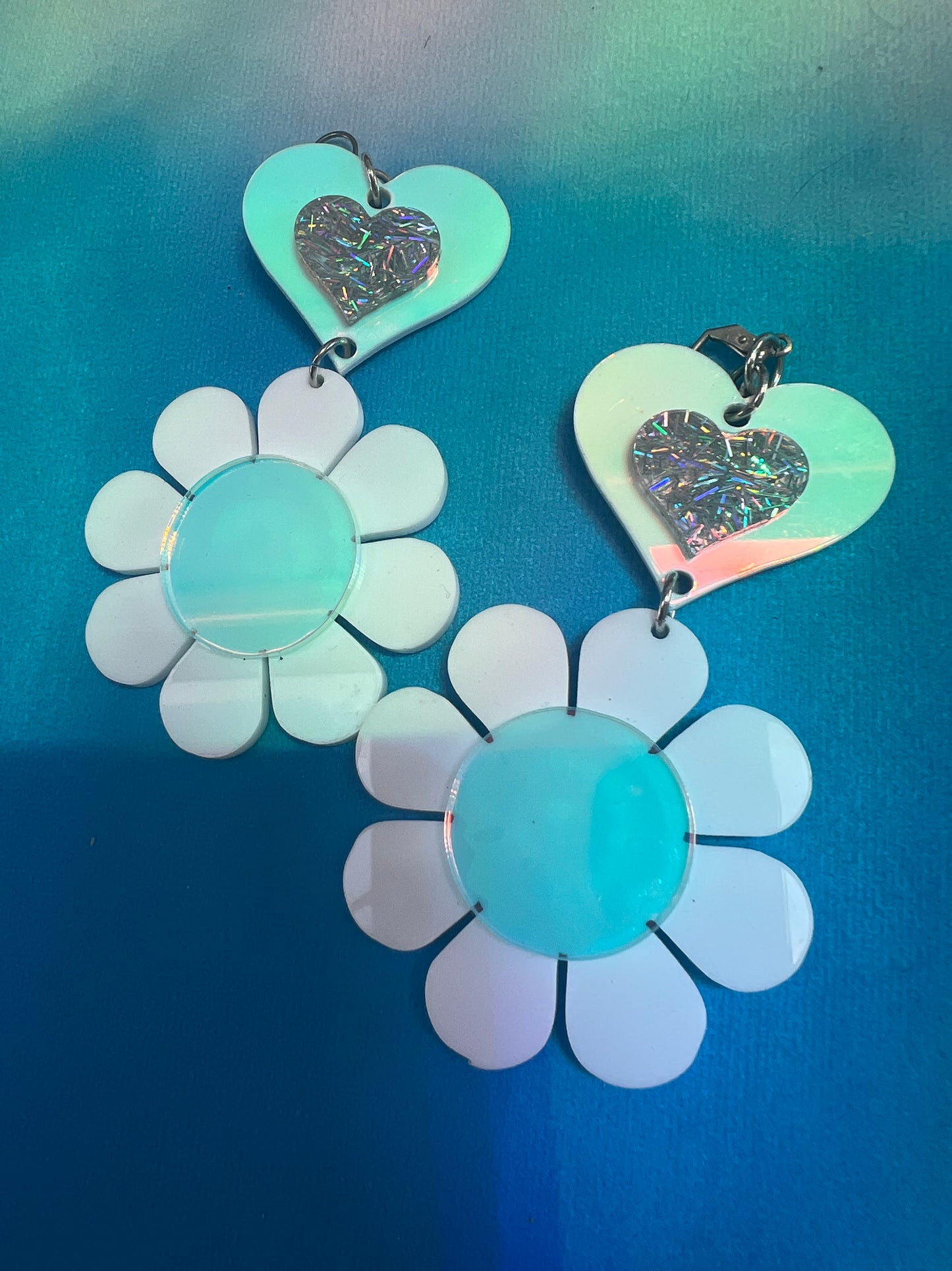 Flower love drip Earrings 🩷🌸🩷