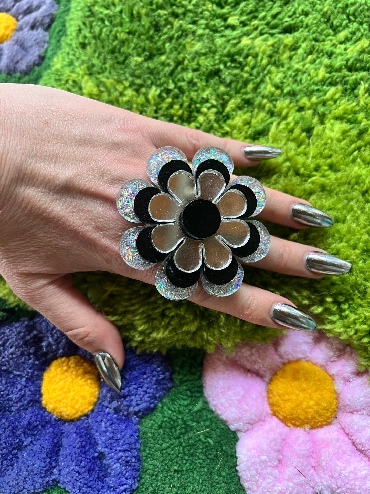 Triple Flower Power Ring 🌸🖤