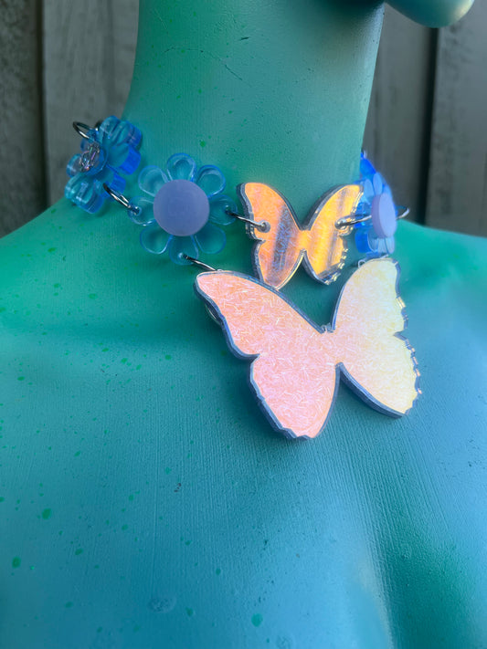 Icy Butterfly dreams collar 🦋 choker (uv reactive)