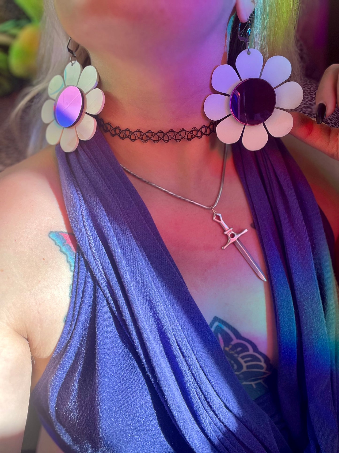 Flower Power Earrings (white & pink mirror) 🌸