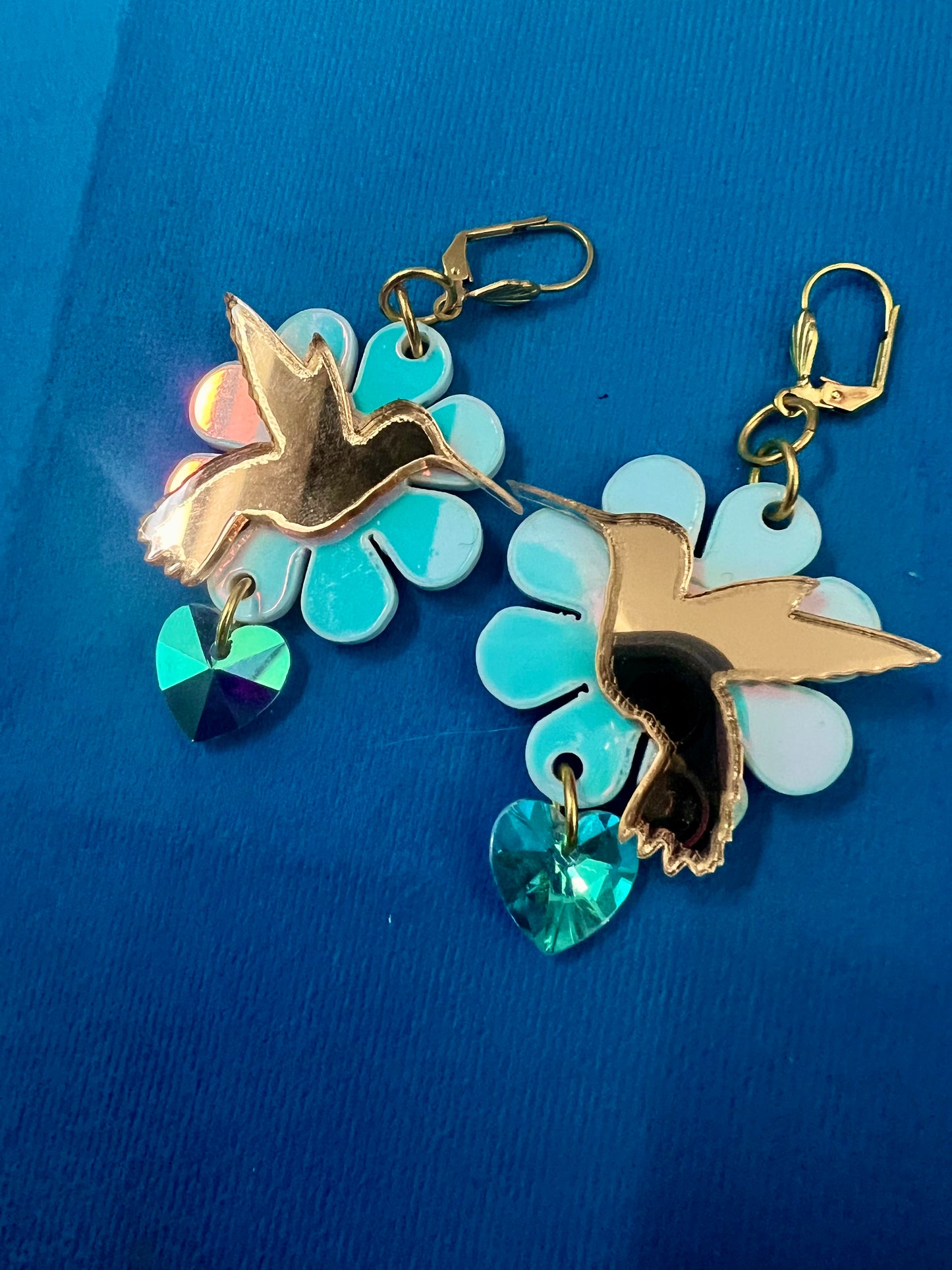 Flower loving 🌸  Hummingbird Earrings (one of a kind) 💜