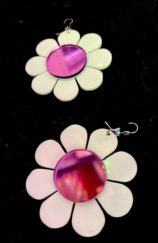 Flower Power Earrings (white & pink mirror) 🌸