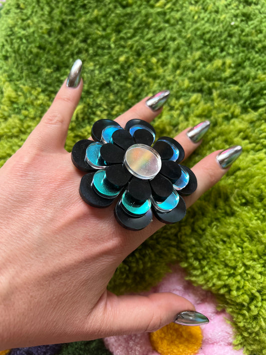 Triple Flower Power Ring 🌸🖤