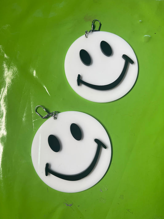 Smiley Face Earrings (white/black)