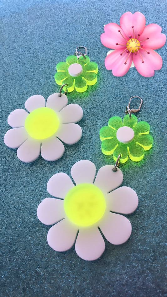 Flower power dangle Earrings